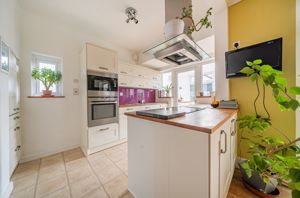 Kitchen Diner shot 2- click for photo gallery
